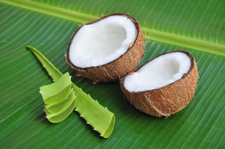 Маска для волос с кокосовым маслом и алоэ