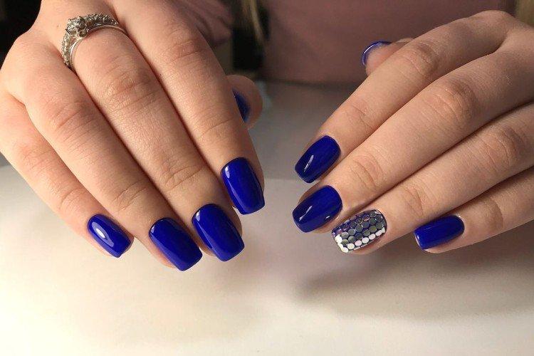 Синий - Модные цвета маникюра 2020-2021