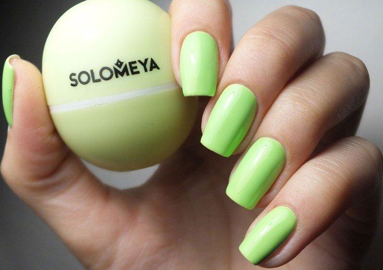 Лаймовый и оливковый оттенки - Модные цвета маникюра 2020-2021