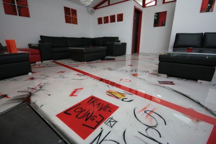 Наливные 3D-полы в гостиной - фото