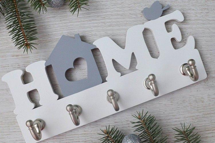 Настенная ключница для прихожей своими руками - фото