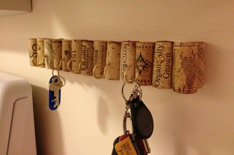 Настенная ключница для прихожей своими руками - фото