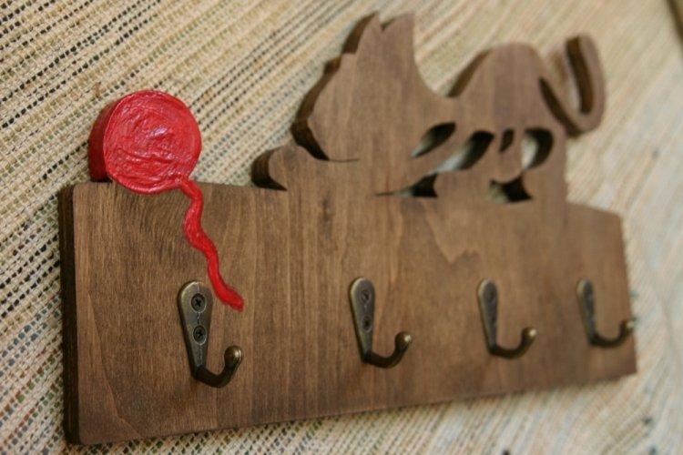 Настенная ключница для прихожей своими руками - фото