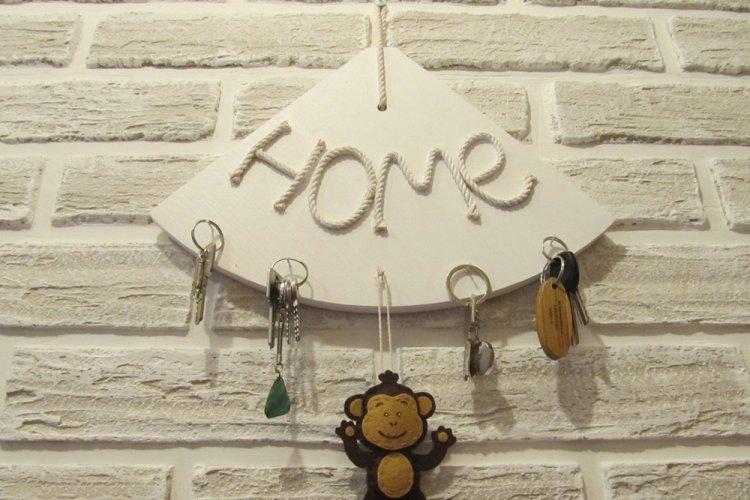 Настенная ключница для прихожей своими руками - фото