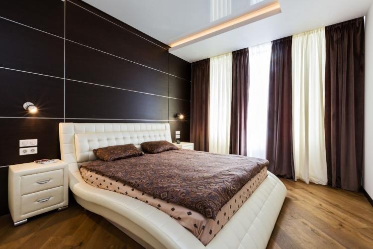 Двухуровневые натяжные потолки в спальне