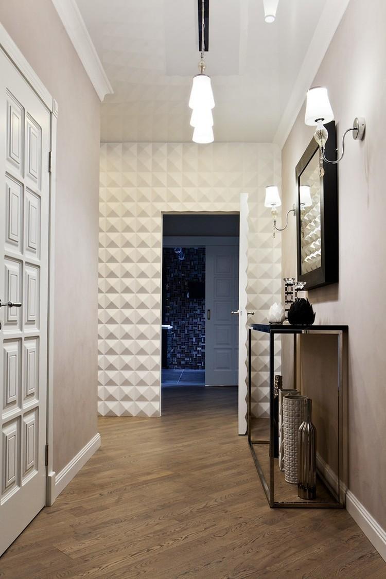 Глянцевые натяжные потолки в прихожей