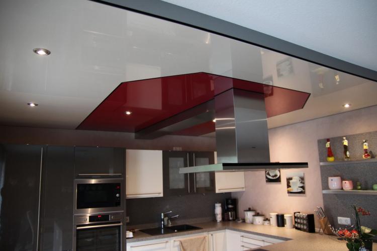 Натяжные потолки - фото