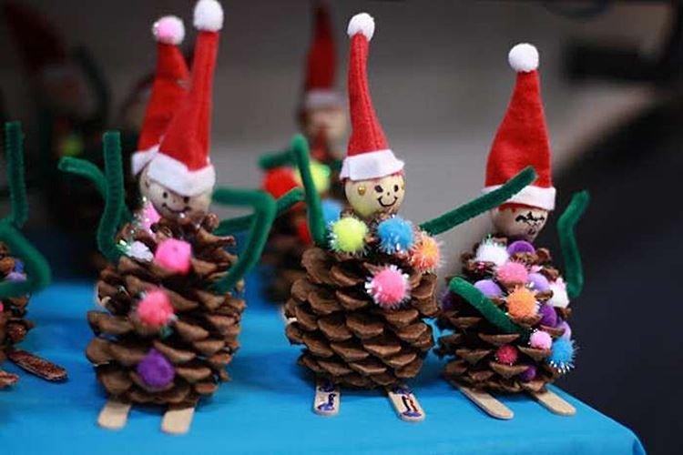 Новогодние поделки из шишек для детей - фото и идеи