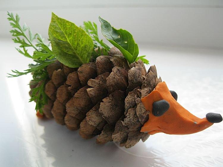 Новогодние поделки из шишек для детей - фото и идеи