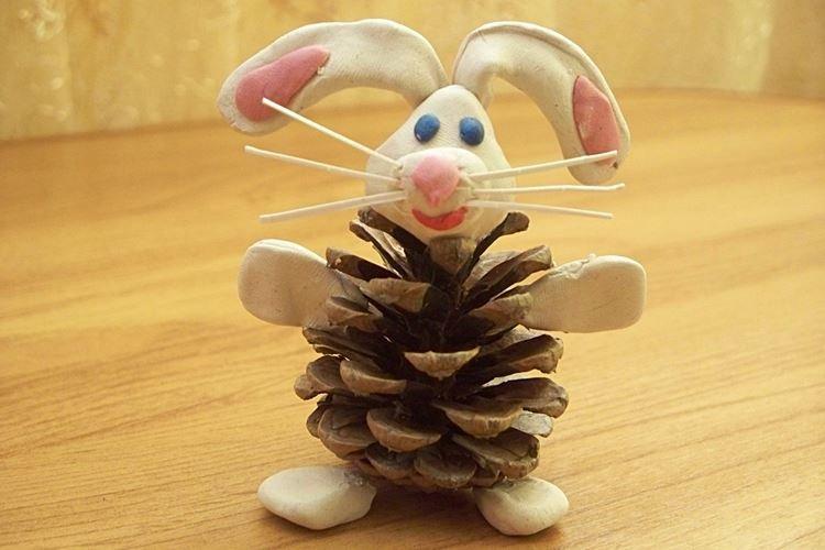 Новогодние поделки из шишек для детей - фото и идеи