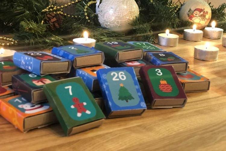 Новогодний адвент-календарь своими руками - фото и идеи