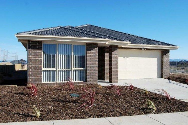 Одноэтажный дом с гаражом - проекты и фото