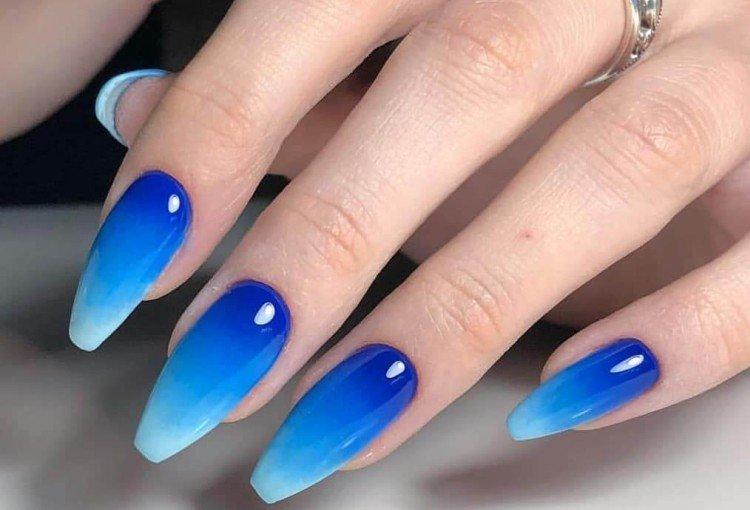 Омбре на длинных ногтях - фото