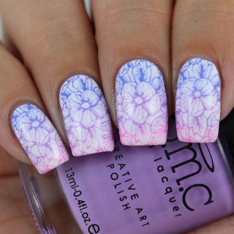 Омбре на ногтях со стемпингом - фото