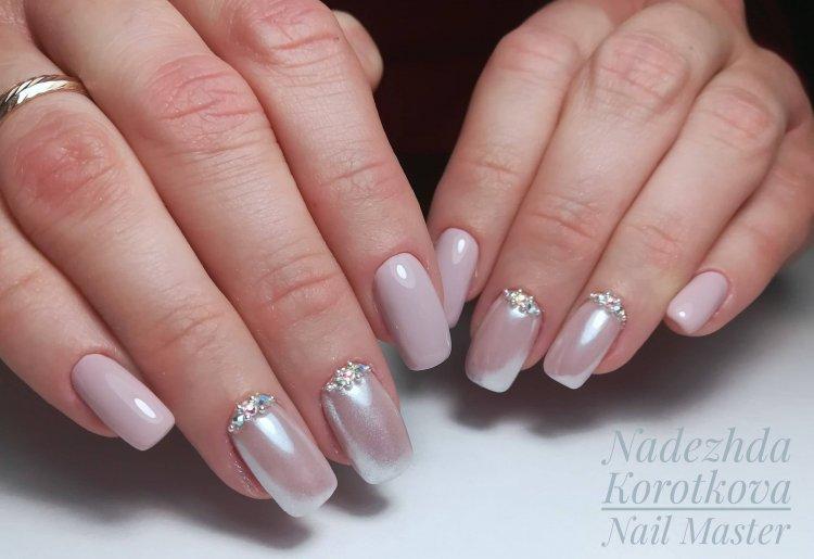 Осенний маникюр 2020 с втиркой - фото