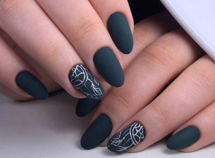 Осенний матовый маникюр 2020 - фото