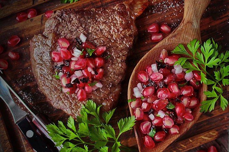 Отбивные из говядины с соусом чимичурри - рецепты