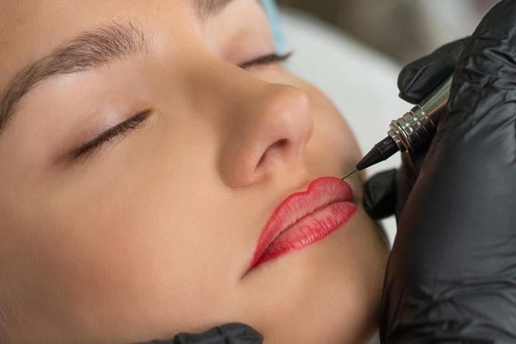 Контурная техника - Перманентный макияж губ