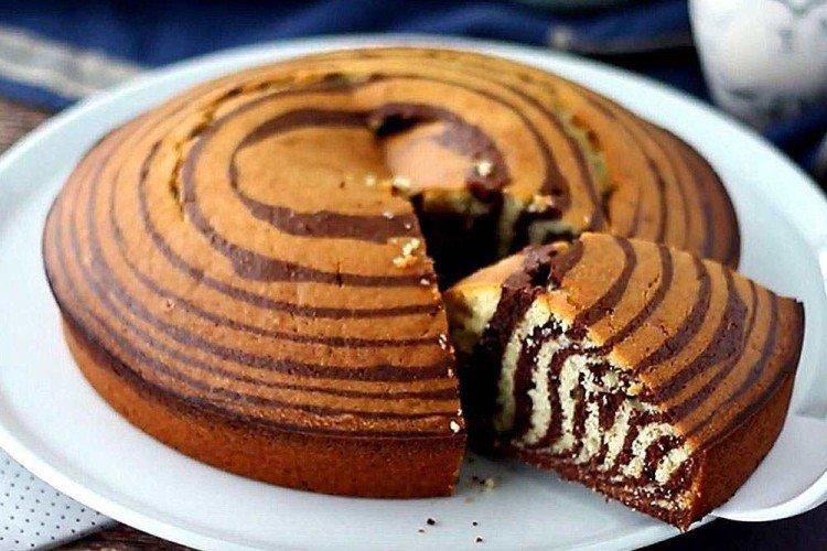 Пирог «Зебра» классический на кефире и растительном масле - рецепты