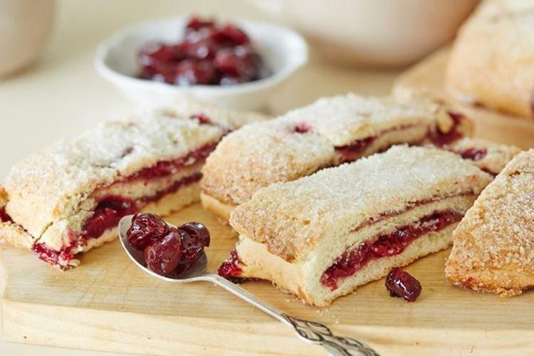 Пирог-рулет с вареньем - рецепты