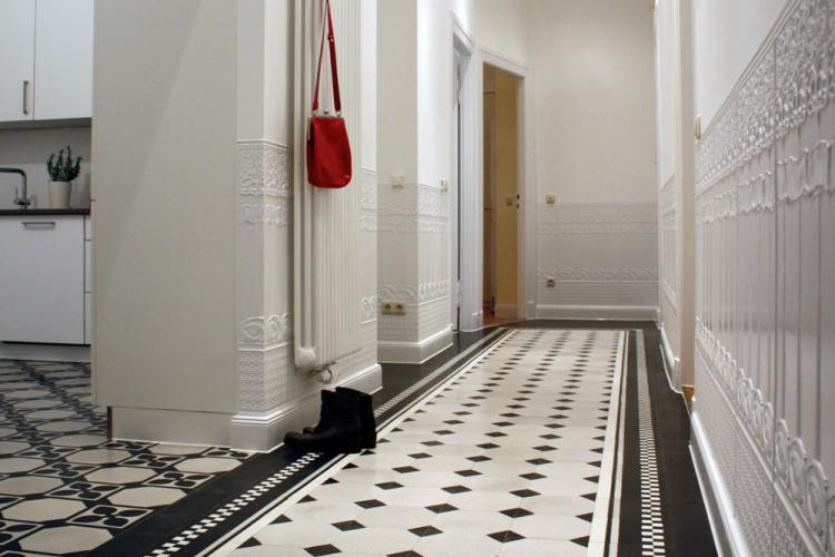 Плитка для пола в прихожей - фото