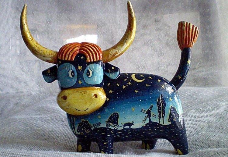 Бык из соленого теста - подарок на Новый год 2021 своими руками