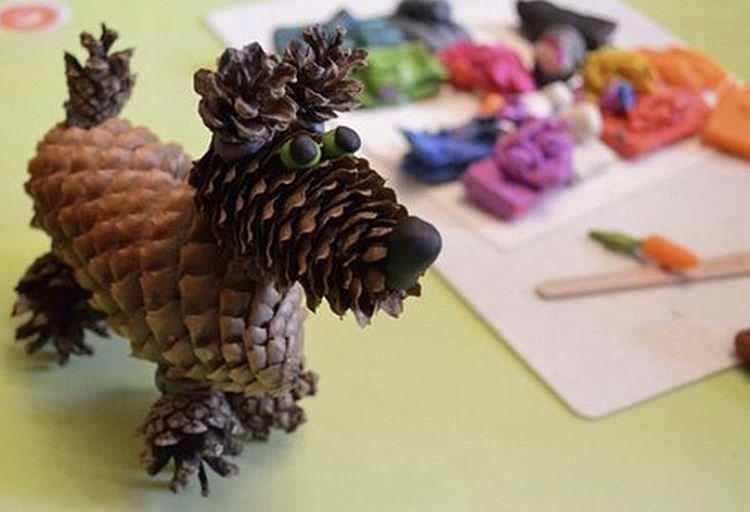 Фигурки из нескольких шишек - Поделки из шишек для детей