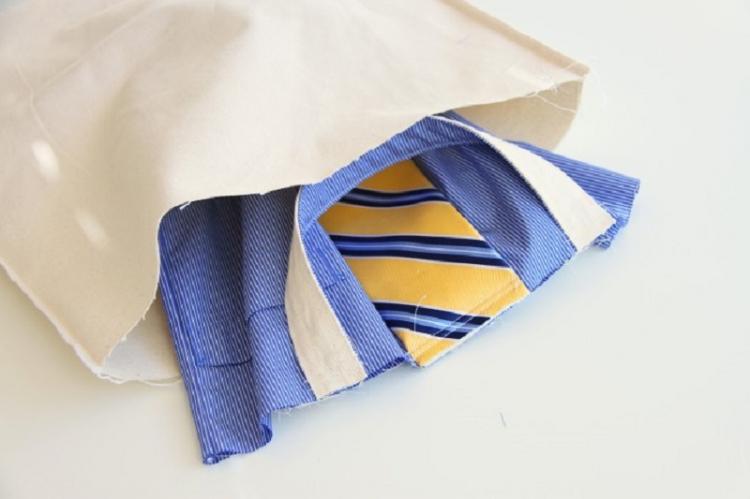 Сумка из рубашки - Поделки из старых вещей своими руками