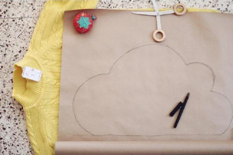 Декоративные подушки из свитера - Поделки из старых вещей своими руками