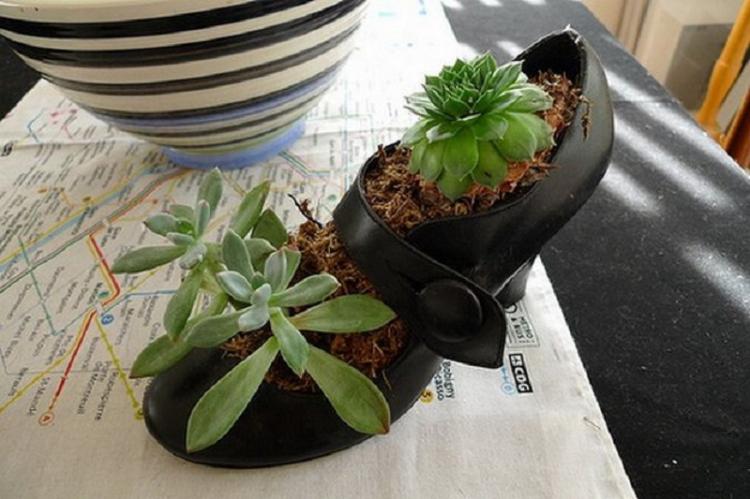 Красивые вазоны из старой обуви - Поделки из старых вещей своими руками