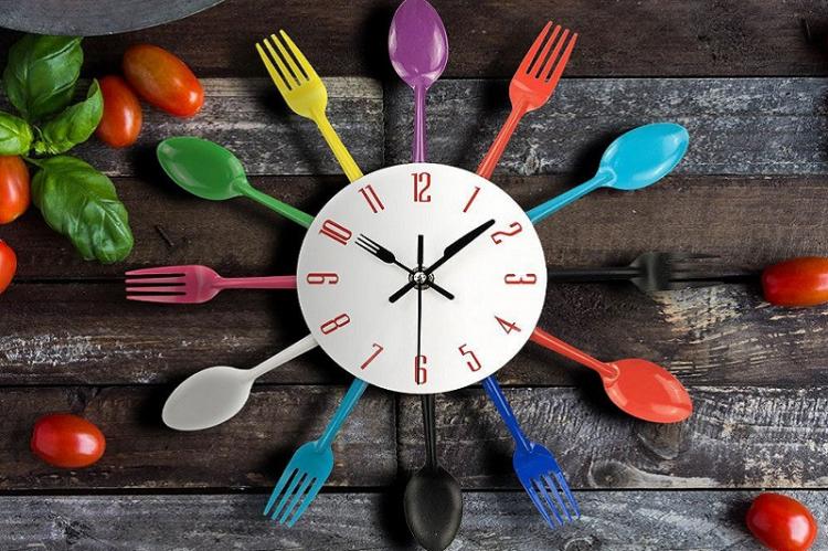 Декор для кухни из старых столовых приборов - Поделки из старых вещей своими руками