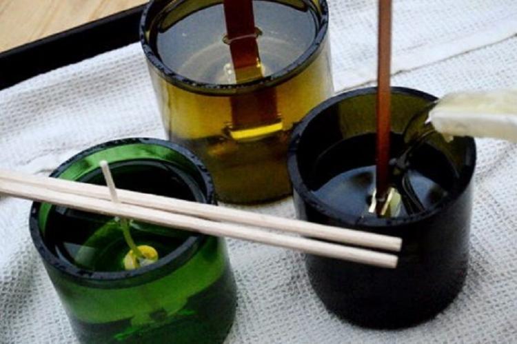 Красивый подсвечник из винной бутылки - Подсвечники из стекла своими руками