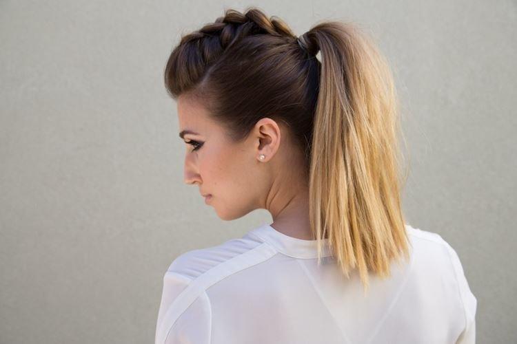 Высокий хвост с объемной косой - Прически на длинные волосы на каждый день