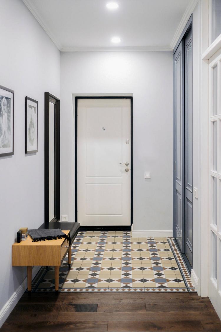 Отделка потолка - Дизайн прихожей в классическом стиле