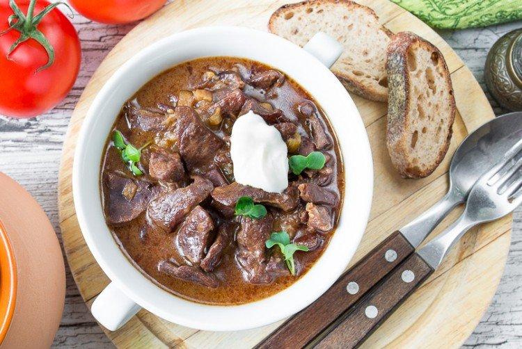 Гуляш из говяжьего сердца - Рецепты для мультиварки