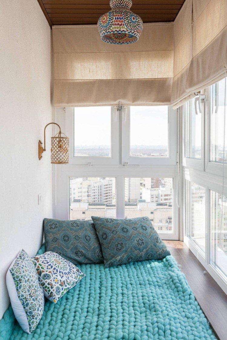 Римские шторы на балконе или лоджии - дизайн интерьера фото