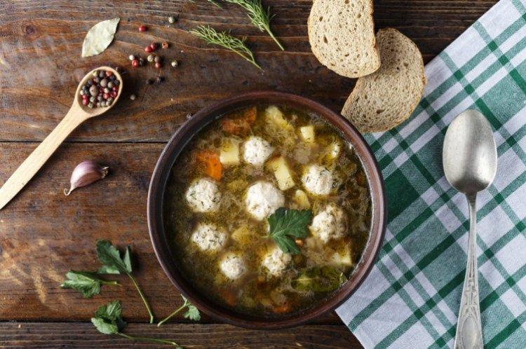 Суп с рыбными фрикадельками - Рыбный суп из консервов рецепты