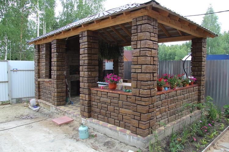 Каменные садовые беседки