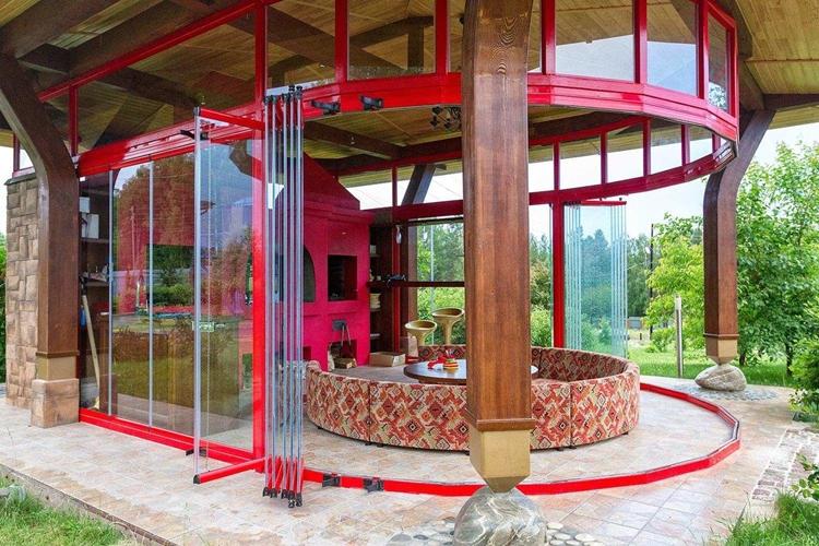 Необычные идеи садовых беседок