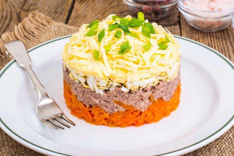 Салат из печени трески с морковью - рецепты