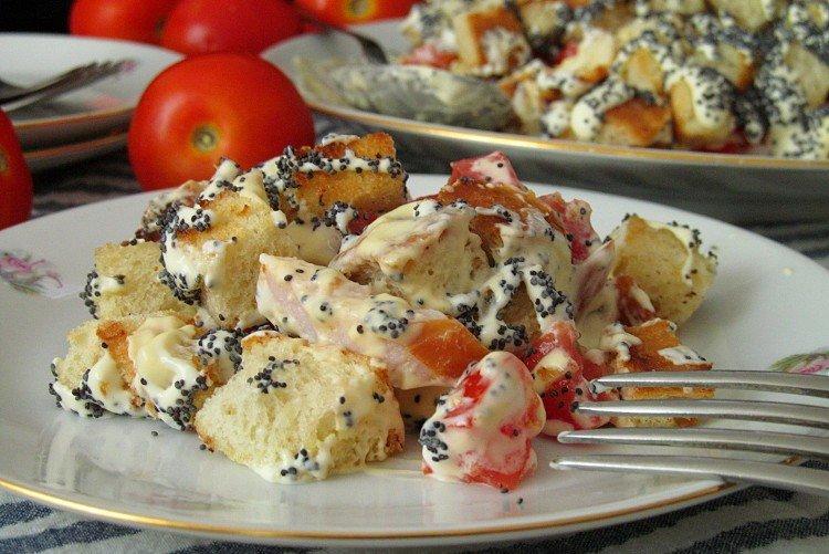 Салат с копченой курицей, орехами и маком - рецепты