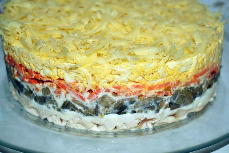 Салат «Оранжевое солнце» с корейской морковкой и курицей - рецепты