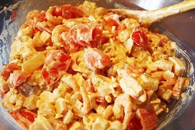Салат с крабовыми палочками, помидорами и картофелем - рецепты