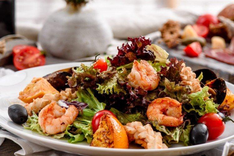 Салат без майонеза «Цветочная поляна» на праздничный стол - рецепты