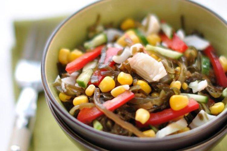Овощной салат с морской капустой - рецепты