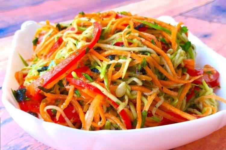 Салат с корейской морковью и овощами - рецепты