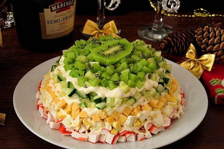 Салат с крабовыми палочками кукурузой и киви - рецепты