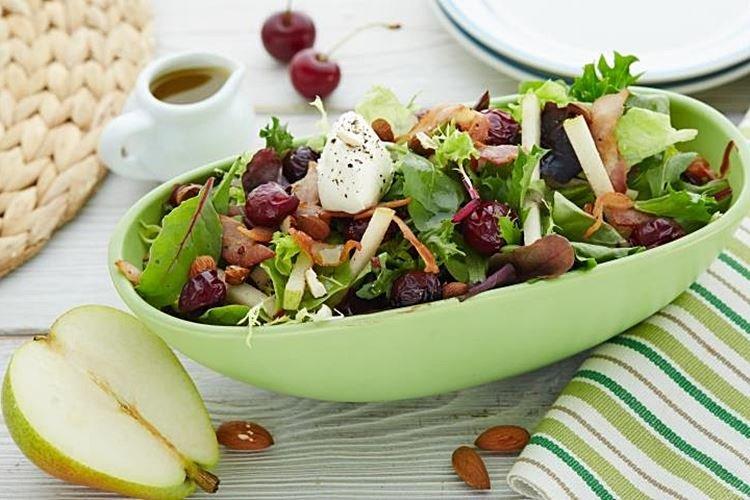 Салат из яблок с сушеной вишней - Салаты с майонезом на Новый год 2021 рецепты