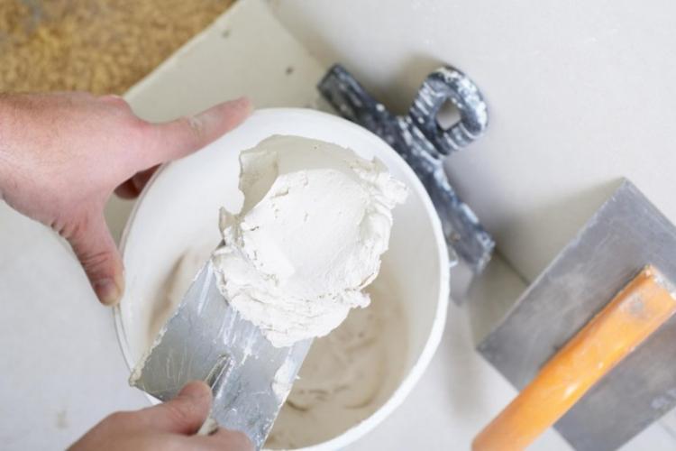 Шпаклевка или шпатлевка, как правильно