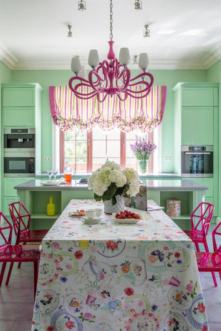 Способы крепления штор для кухни